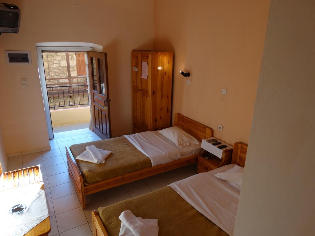 Akrotainaritis Rooms Yerolimin Rum bild